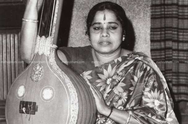 Indian senior Female Singers